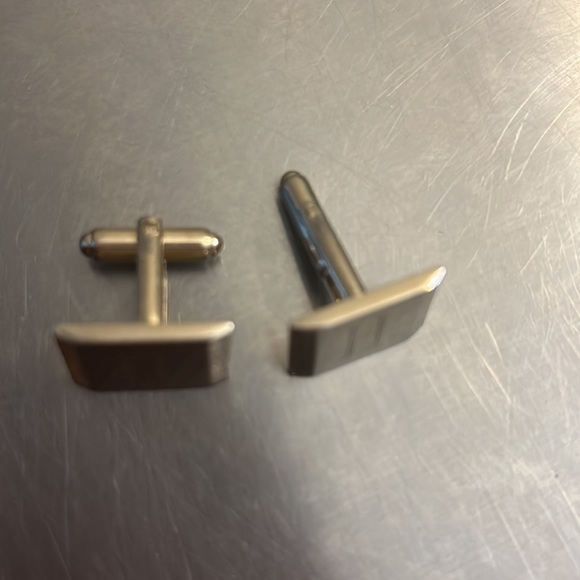 Tie clip and cuff links matching with letter H silver gold tone - Picture 5 of 9